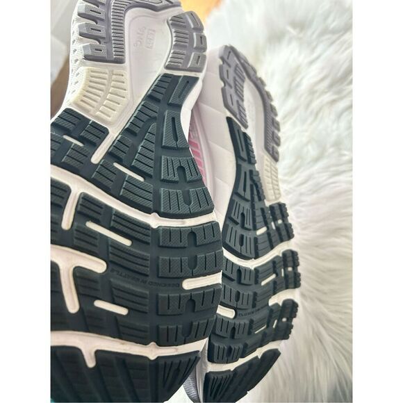 Brooks Adrenaline 21 Women's Size 9.5 B (Medium) Running Shoes purple - Picture 6 of 8